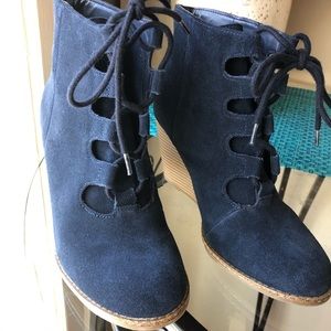 Navy ankle boot